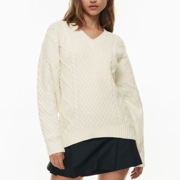 Aritzia Sunday Best Peggy Sweater Cable Knit V-Neck Size Medium - Picture 1 of 7